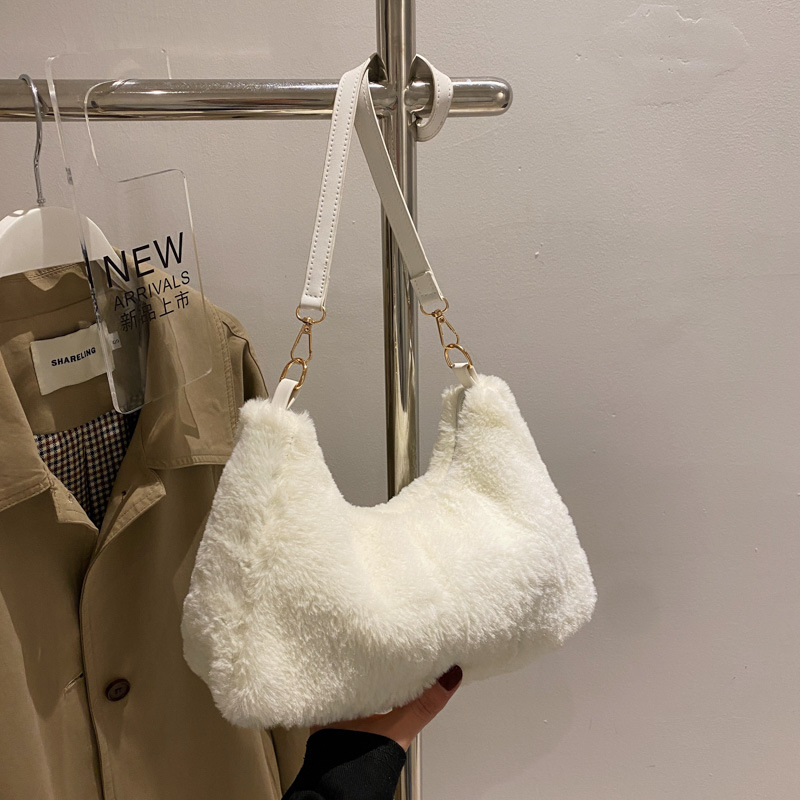 Plush Large Capacity Women's Shoulder Handbag Cute Autumn Winter Faux Fur Bag