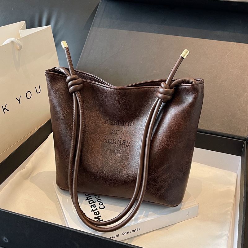 Korean Style Large Capacity Vintage Bucket Shoulder Tote Bag for Women 2024 Commute Minimalist Casual
