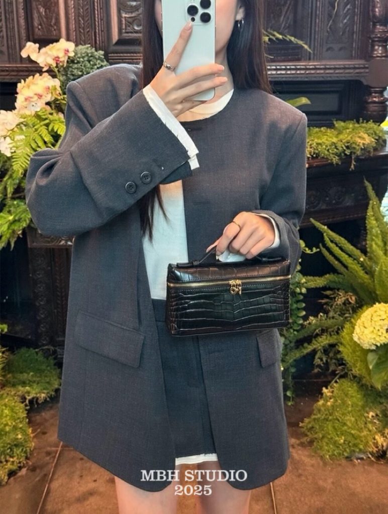 MBH Embossed Cowhide LP19 Box Bag with Gold Clasp Handbag Crossbody Bag with Shoulder Strap
